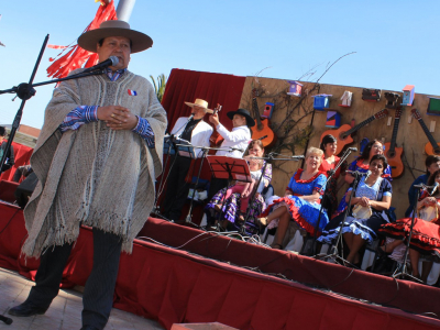 Invitan a disfrutar del evento “Navidad Folclórica” en plaza de Llolleo