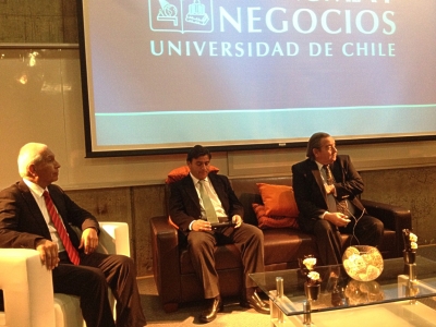 Alcalde de San Antonio expuso realidad de la comuna en la Universidad de Chile
