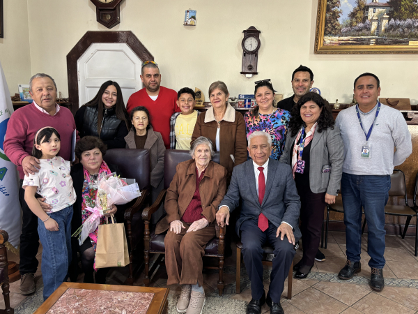 Funcionaria del Cesfam Diputado Manuel Bustos Huerta se acoge a retiro tras 21 a&ntilde;os de servicio