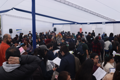 Feria Laboral OMIL movilizó a 2.800 personas en San Antonio