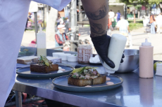 La actividad reuni&oacute; a emprendedores locales y vecinos en torno a la cocina y la identidad territorial.