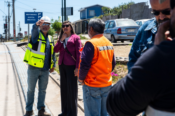Consejeros regionales recorren obra de construcción de sistema de aguas lluvias en calle Broekman