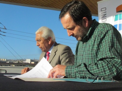 Puerto Central y alcalde firman convenio en beneficio de la cultura