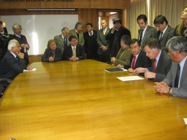 Camioneros y comunidad en general marchar&aacute; por las avenidas de San Antonio, Alcalde Omar Vera confirma su participaci&oacute;n