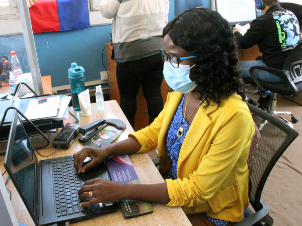 Se integra al municipio funcionaria de nacionalidad haitiana que ayudar&aacute; a compatriotas en la realizaci&oacute;n de tr&aacute;mites