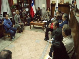 Alcalde Omar Vera ya lo entreg&oacute; a la comunidad para su uso. Deportistas coordinan usos de Estadio Municipal