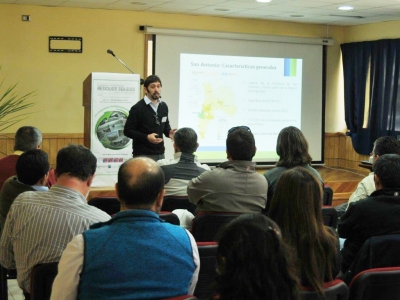 Municipalidad de San Antonio expone en Primer Seminario Internacional de Residuos S&oacute;lidos en Futaleuf&uacute;