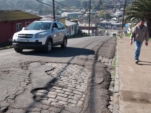Con $80 Millones propios Municipalidad de San Antonio tapar&aacute; 2mil metros cuadrados de baches