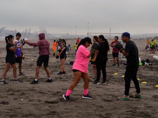 Actividad f&iacute;sica y recreaci&oacute;n en la 2&deg; jornada de Playa del Deporte